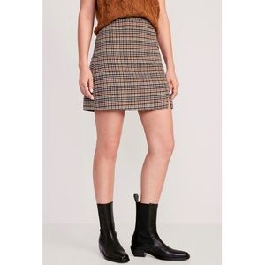 NWT High-waisted mini skirt in brown plaid